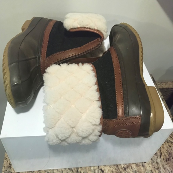 Tory Burch “Abbott” shearling snow/rain duck boots - Picture 12 of 16